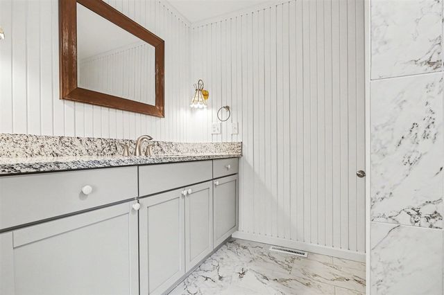 1209 Mohawk Lane, Saint Joseph, MI 49085