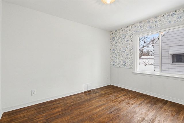 1209 Mohawk Lane, Saint Joseph, MI 49085