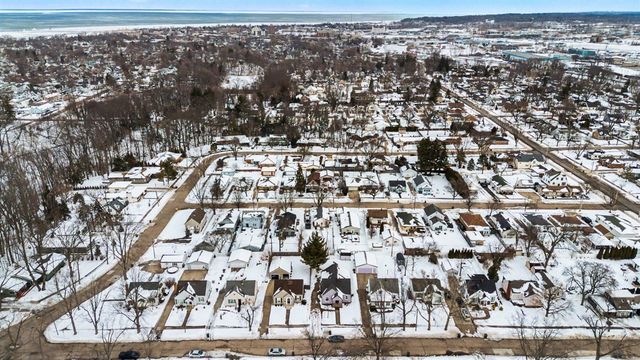 1209 Mohawk Lane, Saint Joseph, MI 49085