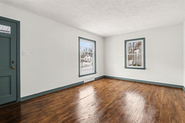 1209 Mohawk Lane, Saint Joseph, MI 49085