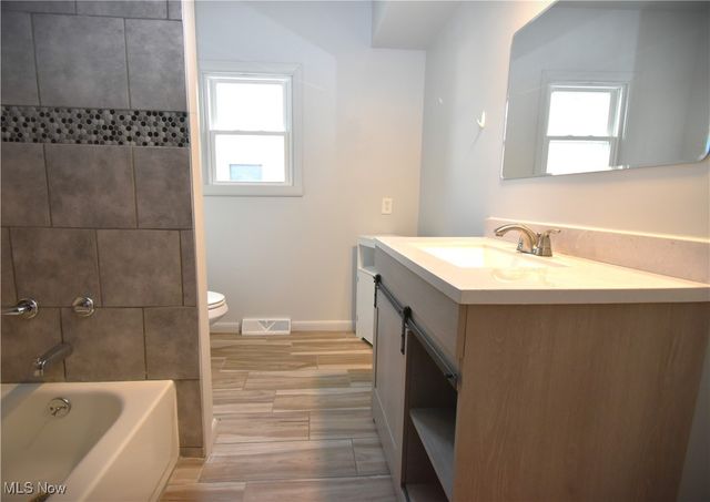 2930 Biscayne Avenue, Youngstown, OH 44505