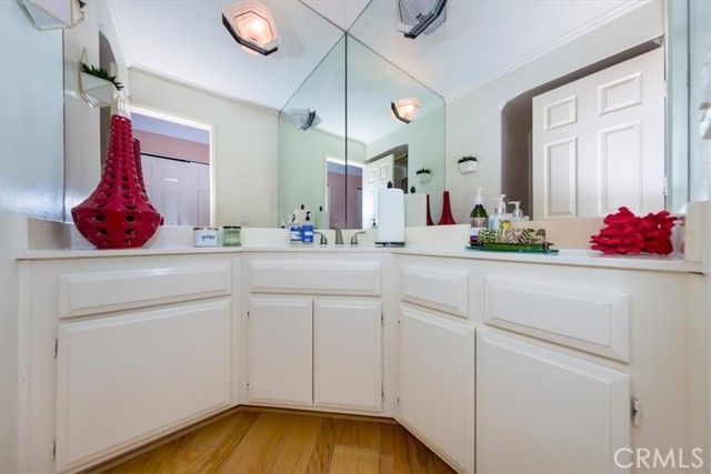 5339 Lindley Unit 207, Tarzana (los Angeles), CA 91356