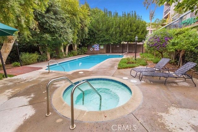 5339 Lindley Unit 207, Tarzana (los Angeles), CA 91356