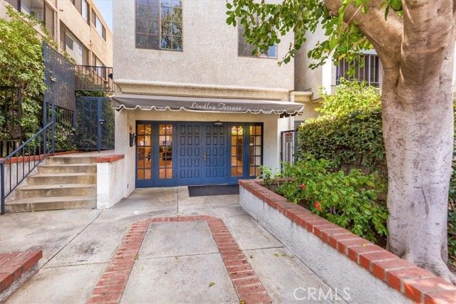 5339 Lindley Unit 207, Tarzana (los Angeles), CA 91356