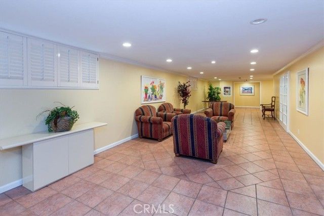 5339 Lindley Unit 207, Tarzana (los Angeles), CA 91356