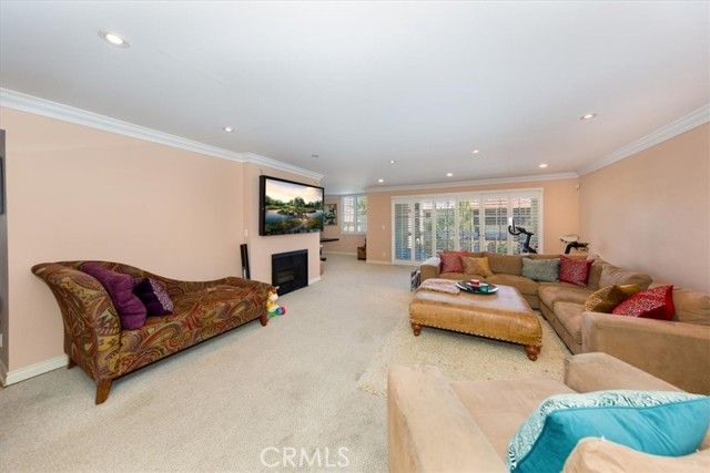 5339 Lindley Unit 207, Tarzana (los Angeles), CA 91356