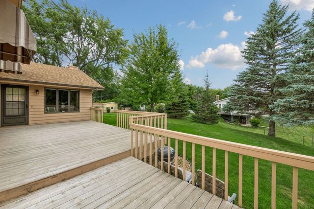 2345 Xylon Avenue N, Golden Valley, MN 55427