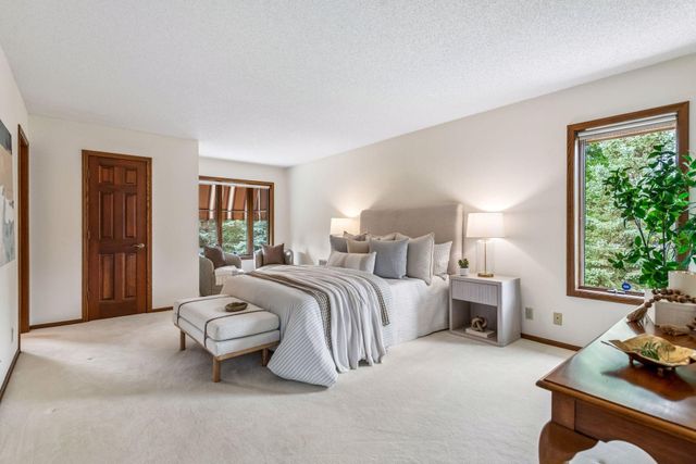 2345 Xylon Avenue N, Golden Valley, MN 55427
