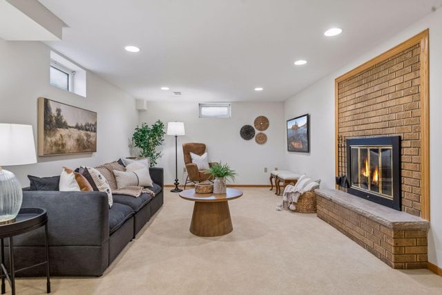 2345 Xylon Avenue N, Golden Valley, MN 55427