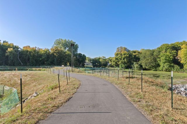 2345 Xylon Avenue N, Golden Valley, MN 55427