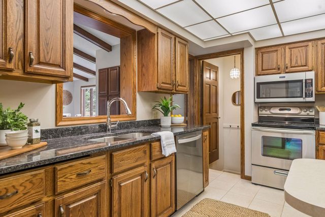 2345 Xylon Avenue N, Golden Valley, MN 55427