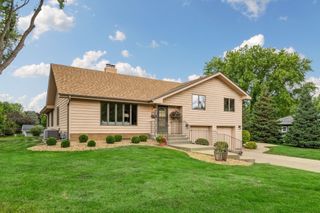 2345 Xylon Avenue N, Golden Valley, MN 55427