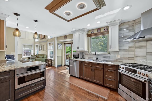 20 Alexander Drive, Washingtonville, NY 10992