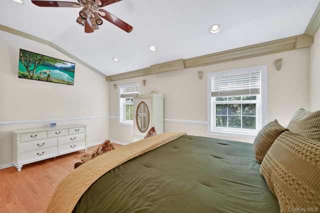 20 Alexander Drive, Washingtonville, NY 10992