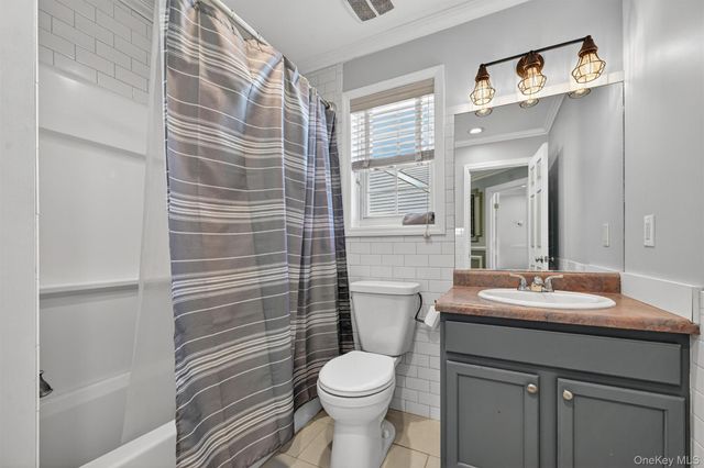 20 Alexander Drive, Washingtonville, NY 10992