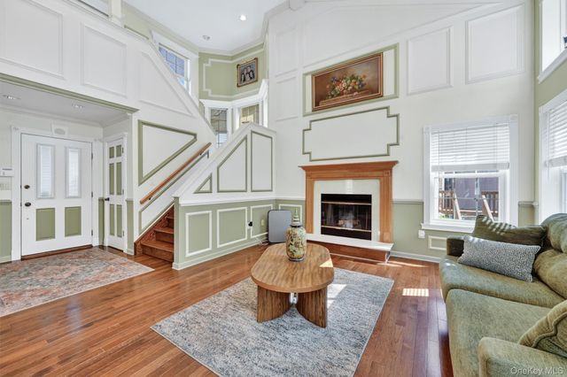 20 Alexander Drive, Washingtonville, NY 10992