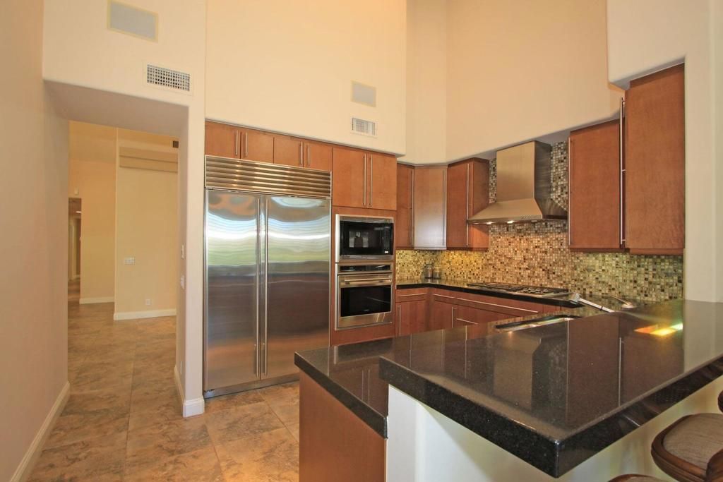 Image 5 of property listing at 180 Wild Horse Drive, Palm Desert, CA 92211