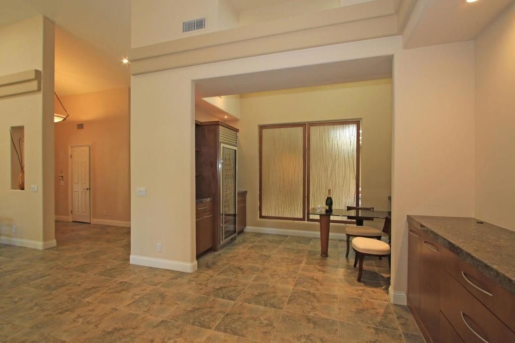 Image 8 of property listing at 180 Wild Horse Drive, Palm Desert, CA 92211