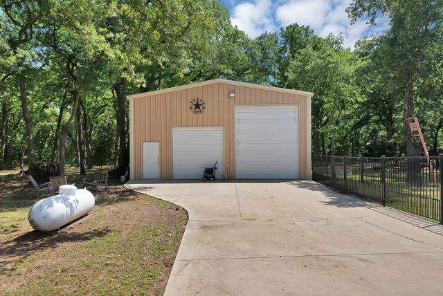 116 Chloe Court, Boyd, TX 76023