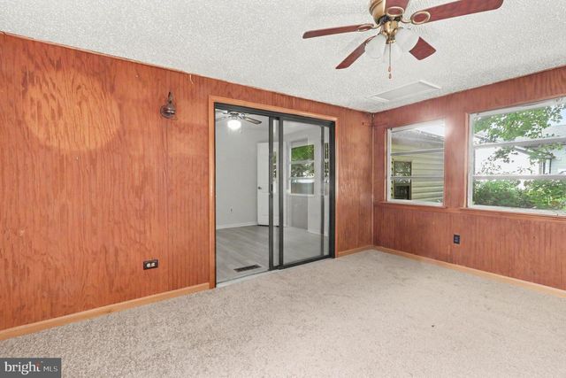 737 FOX CHASE CIR, Bear, DE 19701