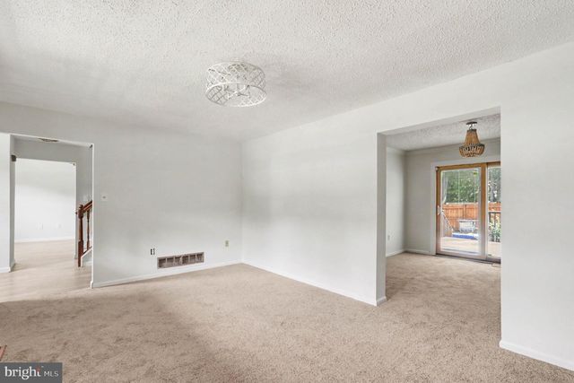 737 FOX CHASE CIR, Bear, DE 19701