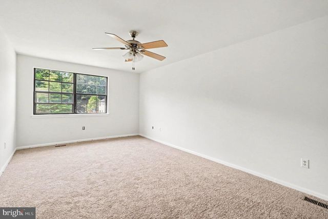 737 FOX CHASE CIR, Bear, DE 19701