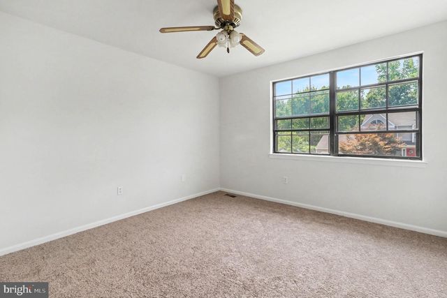 737 FOX CHASE CIR, Bear, DE 19701