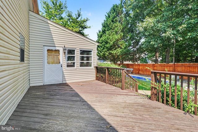 737 FOX CHASE CIR, Bear, DE 19701