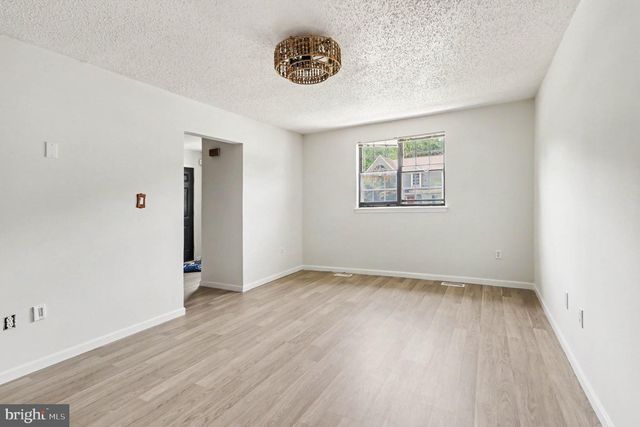 737 FOX CHASE CIR, Bear, DE 19701