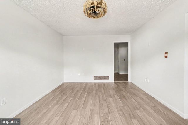 737 FOX CHASE CIR, Bear, DE 19701