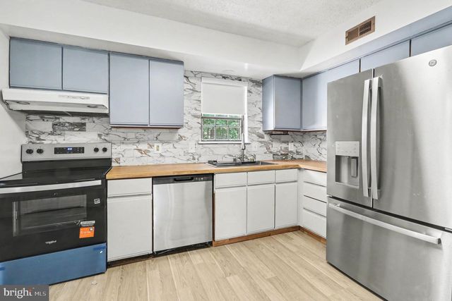 737 FOX CHASE CIR, Bear, DE 19701