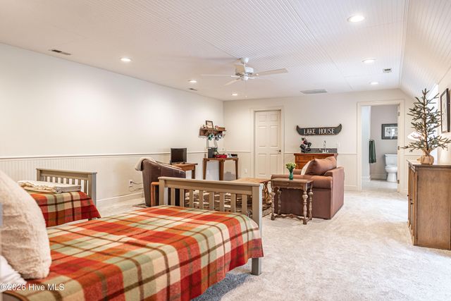 52 Mcmichael Drive, Pinehurst, NC 28374