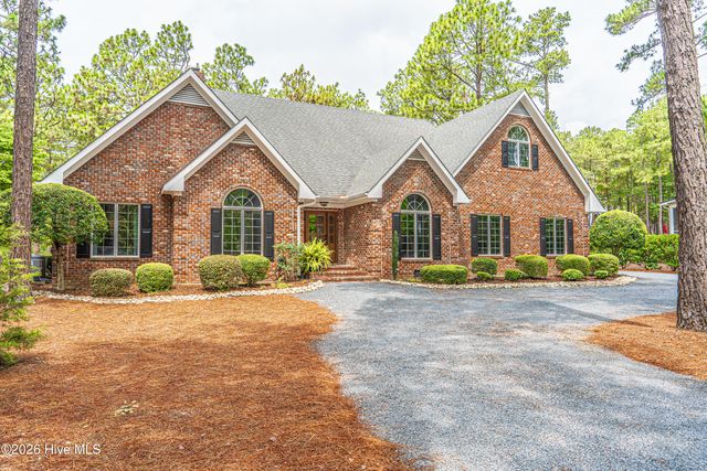 52 Mcmichael Drive, Pinehurst, NC 28374