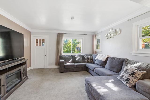 5612 44th Avenue S, Minneapolis, MN 55417