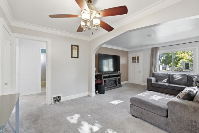 5612 44th Avenue S, Minneapolis, MN 55417