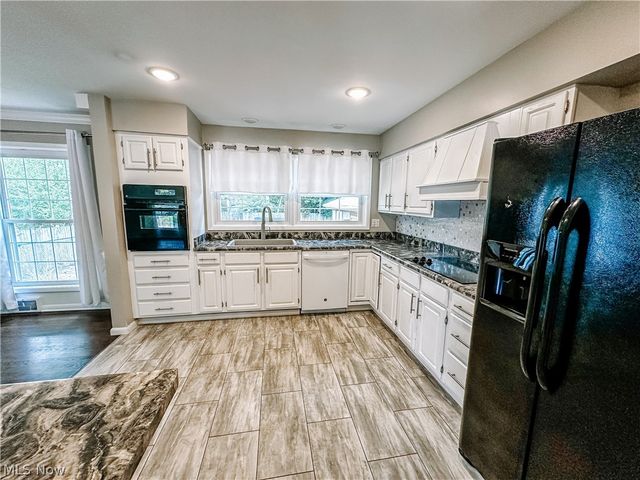 3386 Hendon Circle, Cuyahoga Falls, OH 44221