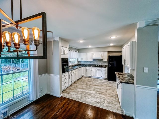 3386 Hendon Circle, Cuyahoga Falls, OH 44221
