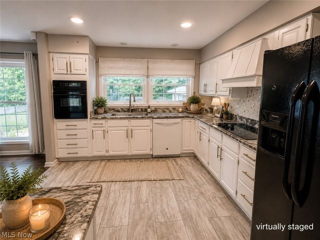 3386 Hendon Circle, Cuyahoga Falls, OH 44221