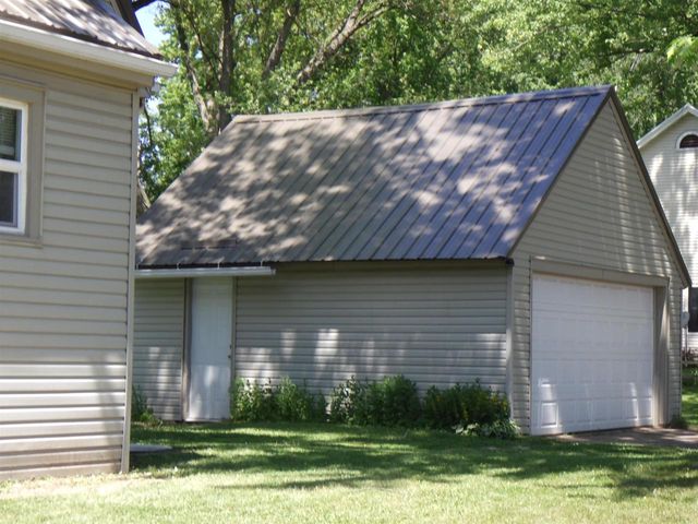 50 PEARL STREET, Clintonville, WI 54929