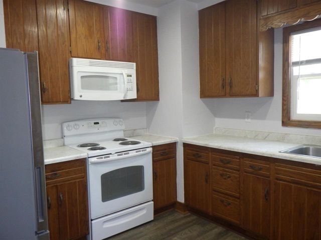 50 PEARL STREET, Clintonville, WI 54929