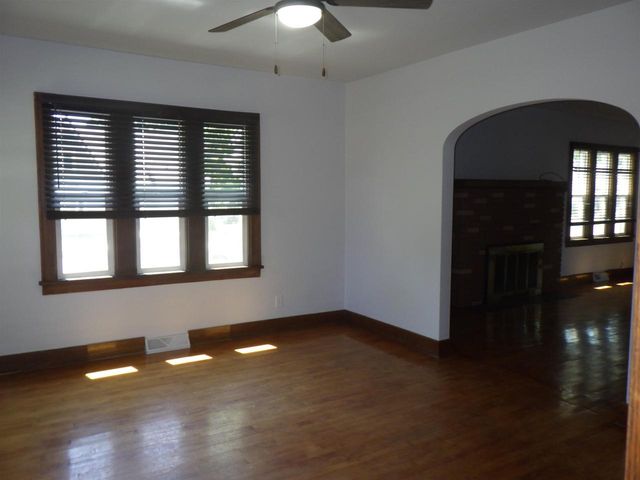 50 PEARL STREET, Clintonville, WI 54929