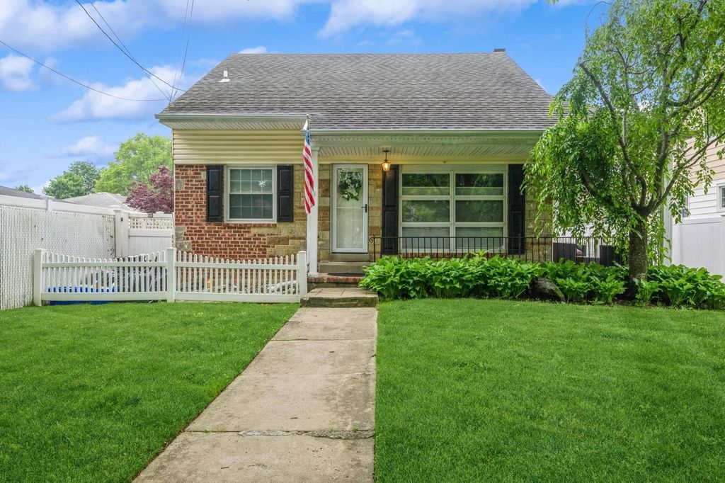 2482 Soper Avenue, Baldwin, NY 11510