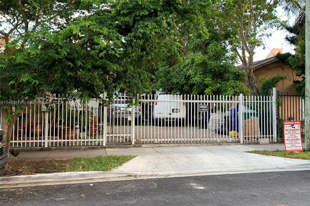 1104 NW 6th St, Miami, FL 33136