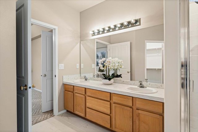 1730 Sagewood Street, Richland, WA 99352