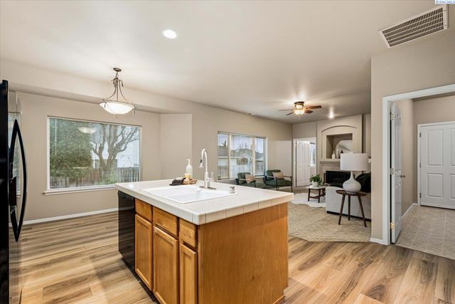 1730 Sagewood Street, Richland, WA 99352