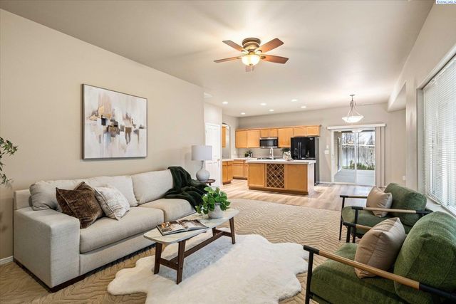 1730 Sagewood Street, Richland, WA 99352