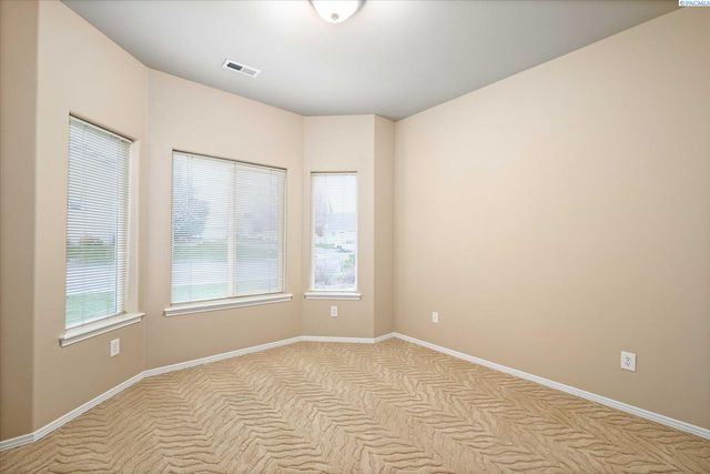 1730 Sagewood Street, Richland, WA 99352