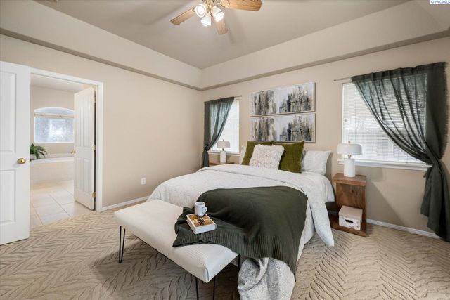 1730 Sagewood Street, Richland, WA 99352