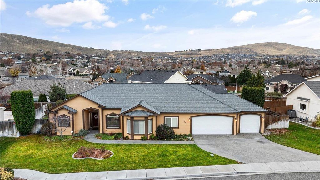 1730 Sagewood Street, Richland, WA 99352