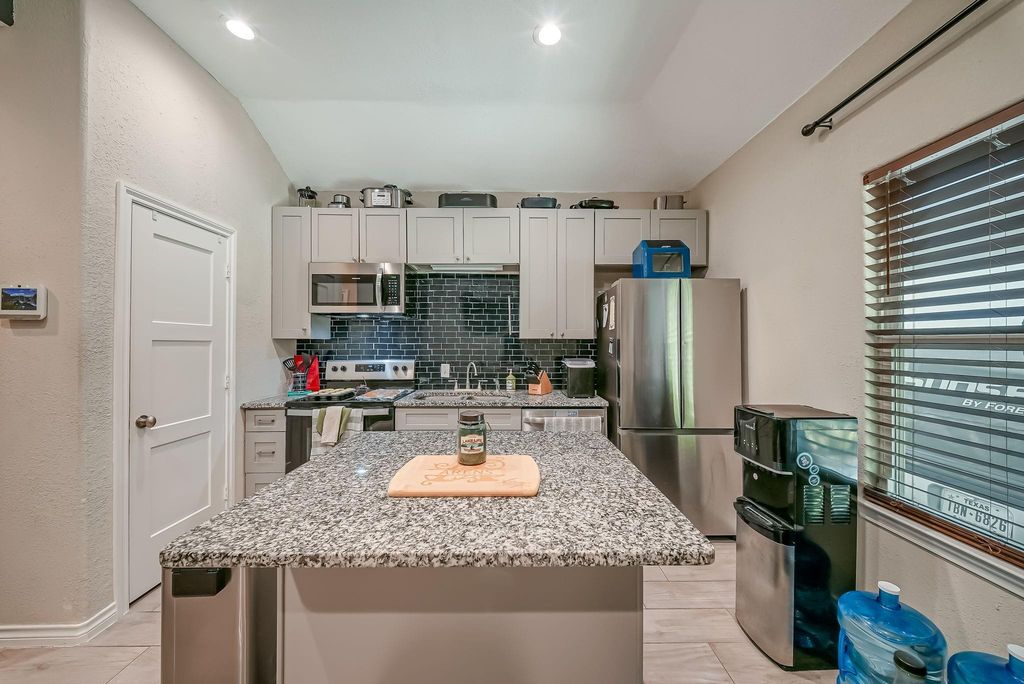 12059 Canal Street, Willis, TX 77318